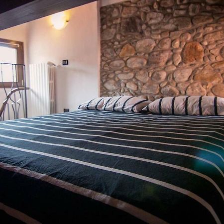 Piccola Casa Vacanze - Small Vacation House Porto Valtravaglia Buitenkant foto