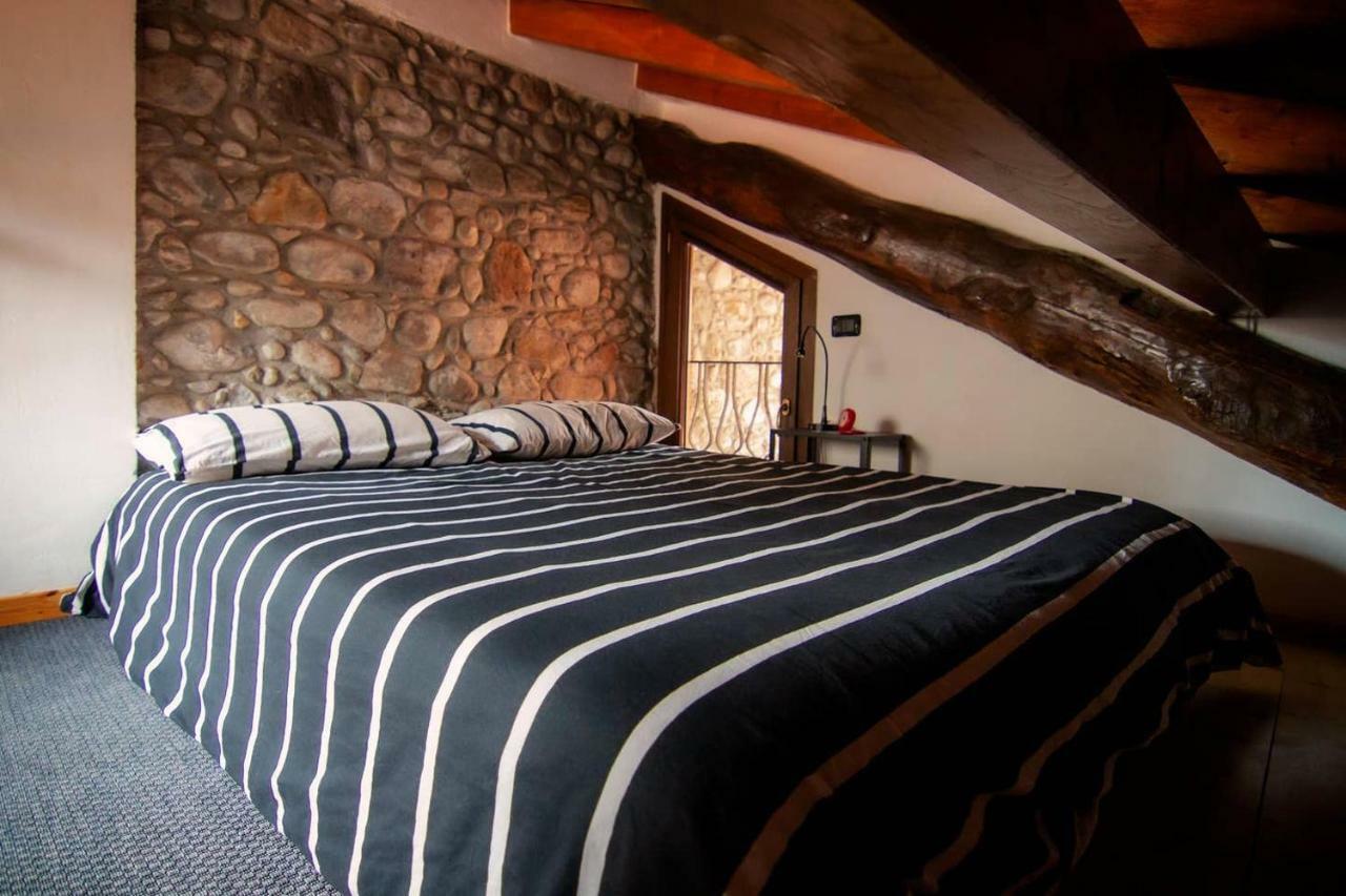 Piccola Casa Vacanze - Small Vacation House Porto Valtravaglia Buitenkant foto